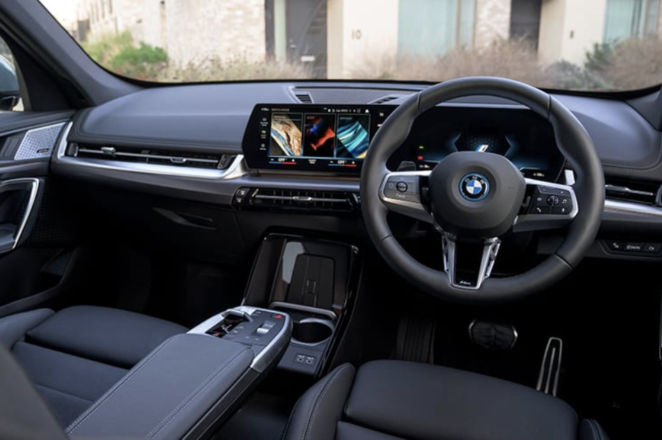 BMW iX1 ELECTRIC ESTATE 230kW xDrive30 xLine 65kWh 5dr Auto